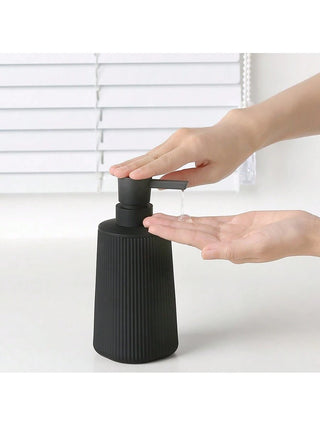 AYNEX Striped Black Soap Dispenser | Modern Round ABS Plastic Pump Bottle | Bathroom Hand Soap & Kitchen Dish Soap | Home Décor